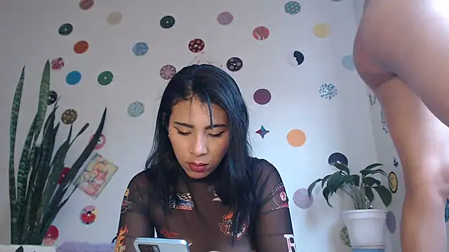 Snapshot of Yaumiko chatting on January 2025 09:45:01 PM Yaumiko online show from January 2025 09:45:01 PM