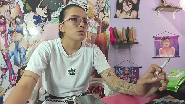 Snapshot of Yaumiko chatting on October 2025 07:36:02 PM Yaumiko online show from October 2025 07:36:02 PM