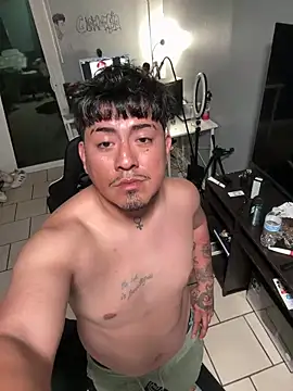 Luisrtrrr online show from April 2026 02:09:02 AM