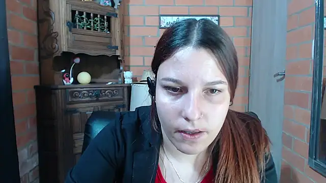 Snapshot of alexia_87 chatting on November 2025 03:28:02 AM alexia 87 online show from November 2025 03:28:02 AM