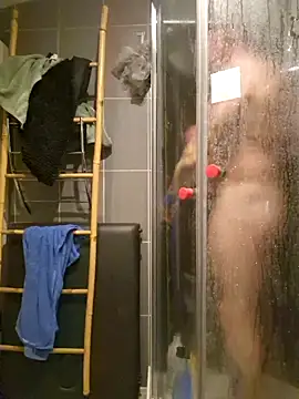 Snapshot of RomWoolf chatting on February 2025 12:43:01 AM RomWoolf online show from February 2025 12:43:01 AM