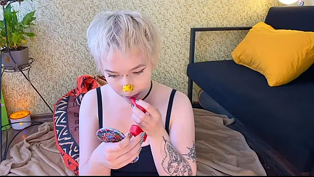 EmmyAmbros online show from March 2025 08:40:01 AM