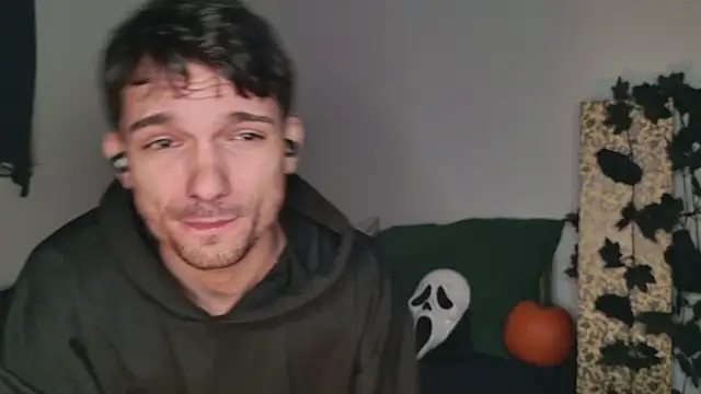 Snapshot of JackDesFeux chatting on October 2025 11:17:01 PM JackDesFeux online show from October 2025 11:17:01 PM