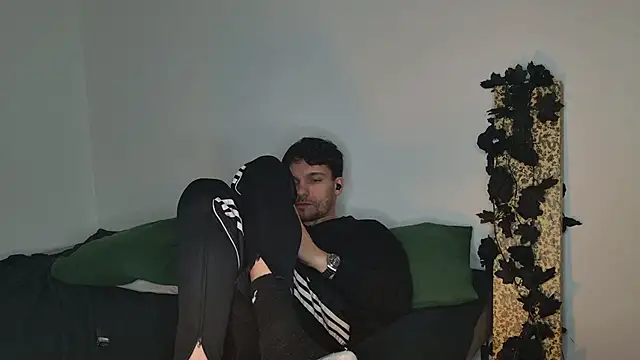 Snapshot of JackDesFeux chatting on November 2025 10:43:02 PM JackDesFeux online show from November 2025 10:43:02 PM