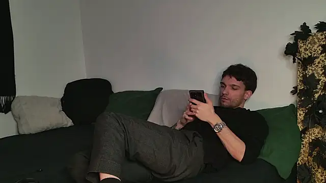 Snapshot of JackDesFeux chatting on December 2025 08:29:01 PM JackDesFeux online show from December 2025 08:29:01 PM