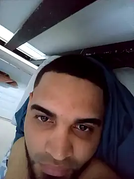 Snapshot of luismanuel_1998 chatting on November 2025 02:41:01 PM luismanuel 1998 online show from November 2025 02:41:01 PM