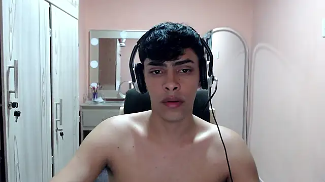 Snapshot of TenderBoyBigCock_ chatting on November 2025 04:13:01 AM TenderBoyBigCock online show from November 2025 04:13:01 AM