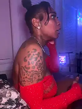 Snapshot of CUMQUEEN-XXX69 chatting on November 2025 03:39:02 AM CUMQUEEN-XXX69 online show from November 2025 03:39:02 AM