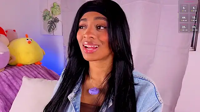 Snapshot of Heily_Fox chatting on November 2025 06:13:01 AM Heily Fox online show from November 2025 06:13:01 AM