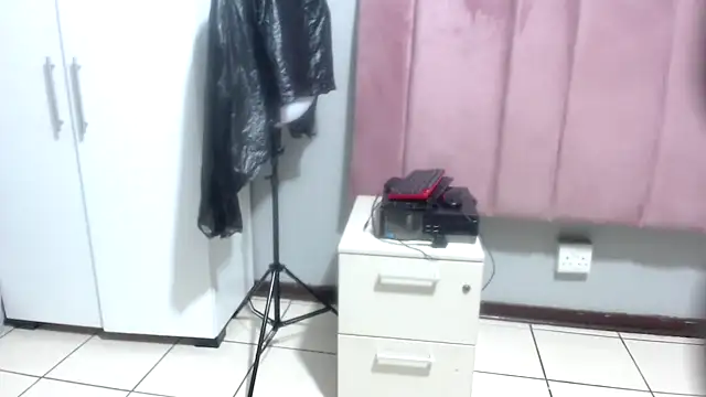 Mochabae online show from September 2025 03:44:02 AM