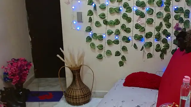 Latin Mature975 online show from February 2025 07:38:01 AM