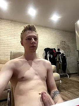 Snapshot of sladkiyoo chatting on October 2025 08:44:01 AM sladkiyoo online show from October 2025 08:44:01 AM