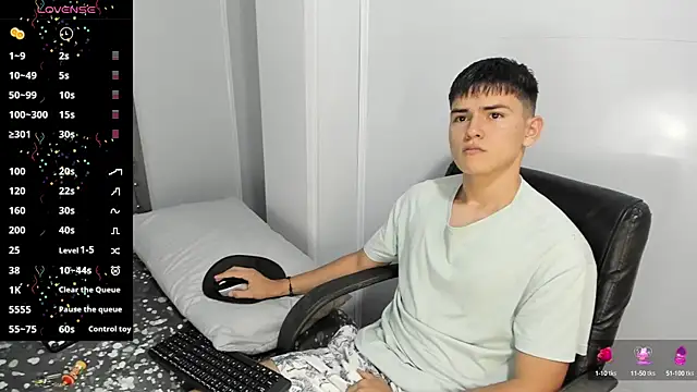 Jacobb Lee online show from December 2024 06:40:01 PM