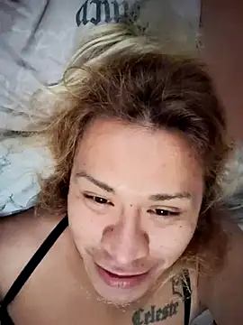 allissonw13 online show from December 2024 11:24:01 PM