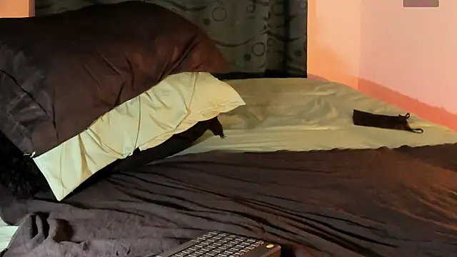 Snapshot of Teo_skinny chatting on March 2025 03:02:02 PM Teo skinny online show from March 2025 03:02:02 PM