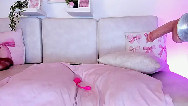 Malka Burning online show from October 2025 07:03:02 PM