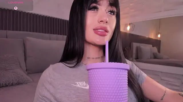 Snapshot of SOPHICARTERS chatting on October 2025 11:14:02 AM SOPHICARTERS online show from October 2025 11:14:02 AM