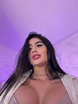 Snapshot of SOPHICARTERS chatting on November 2025 12:19:02 PM SOPHICARTERS online show from November 2025 12:19:02 PM