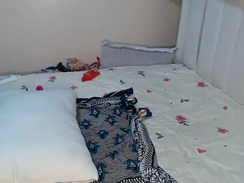 Snapshot of sweet_essin chatting on October 2025 11:05:02 PM sweet essin online show from October 2025 11:05:02 PM