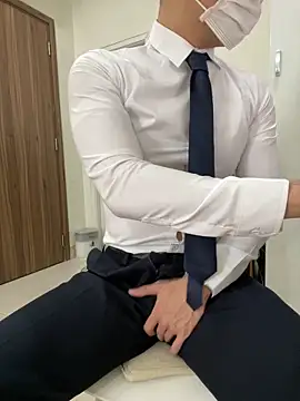 harrylouis1357 online show from December 2024 08:13:01 AM