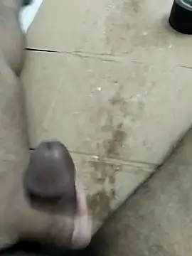 Snapshot of cenyon124 chatting on December 2025 04:00:01 PM cenyon124 online show from December 2025 04:00:01 PM