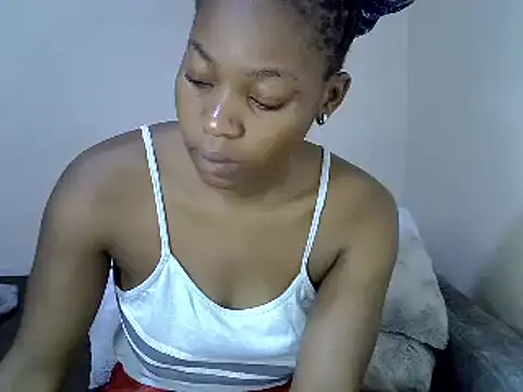 Snapshot of _Becky002 chatting on February 2025 07:44:01 AM Becky002 online show from February 2025 07:44:01 AM