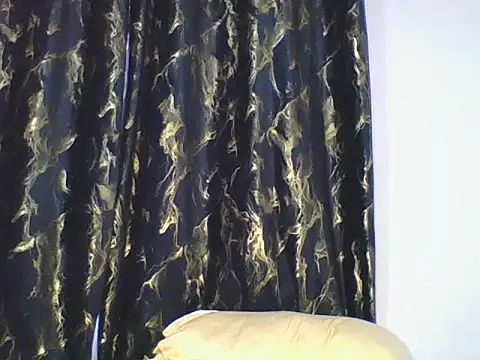 Snapshot of _Becky002 chatting on April 2026 09:04:01 AM Becky002 online show from April 2026 09:04:01 AM