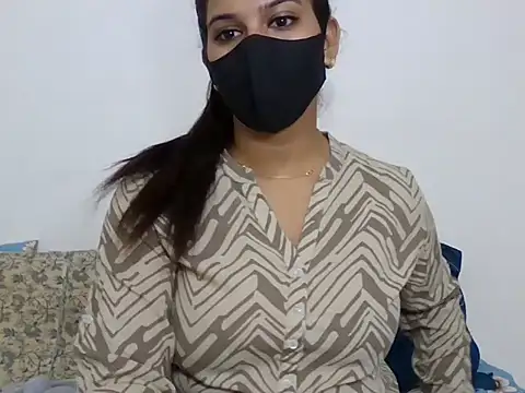 Snapshot of sparkling_queen chatting on December 2024 04:38:01 PM sparkling queen online show from December 2024 04:38:01 PM