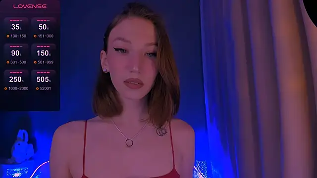 ellaamber online show from November 2025 01:17:01 AM