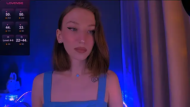 ellaamber online show from November 2025 01:08:02 AM