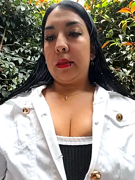 Bella keny online show from September 2025 07:14:01 PM