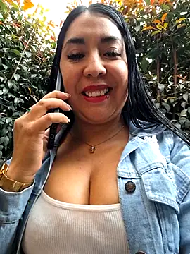 Bella keny online show from September 2025 06:29:02 PM