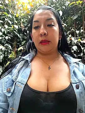 Bella keny online show from November 2025 06:40:02 PM