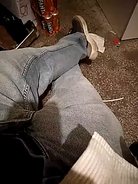 A man in public online show from October 2025 11:44:01 AM