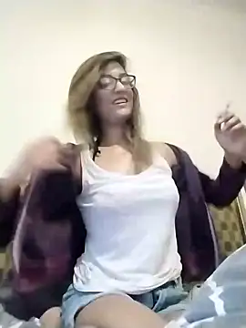 karmicQueen669 online show from April 2026 03:51:01 PM