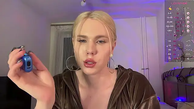 DanielPaige  online show from January 2025 10:28:01 PM