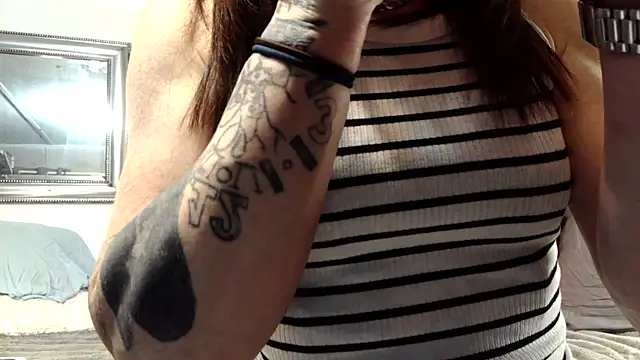 Genevieve143 online show from March 2026 03:54:02 AM