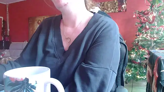 Snapshot of cruellaculdenfer67 chatting on December 2025 02:15:01 PM cruellaculdenfer67 online show from December 2025 02:15:01 PM