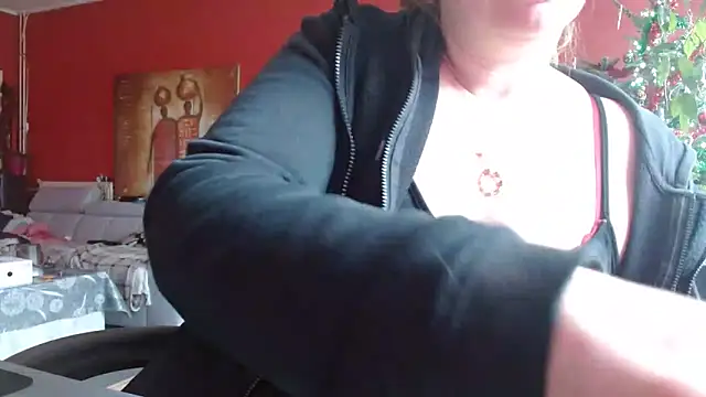 Snapshot of cruellaculdenfer67 chatting on December 2025 09:17:01 AM cruellaculdenfer67 online show from December 2025 09:17:01 AM