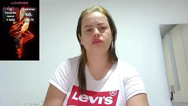 Snapshot of saramartinez1000 chatting on December 2024 11:32:02 AM saramartinez1000 online show from December 2024 11:32:02 AM