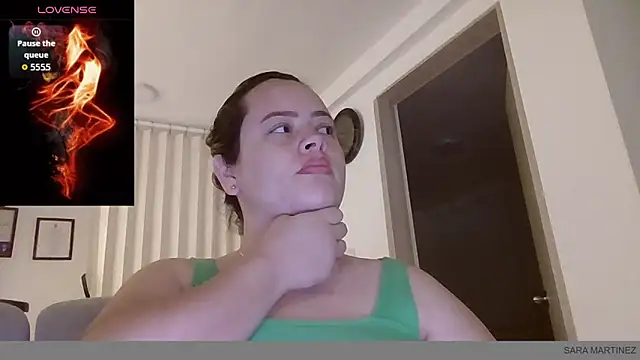 Snapshot of saramartinez1000 chatting on October 2025 02:57:01 PM saramartinez1000 online show from October 2025 02:57:01 PM