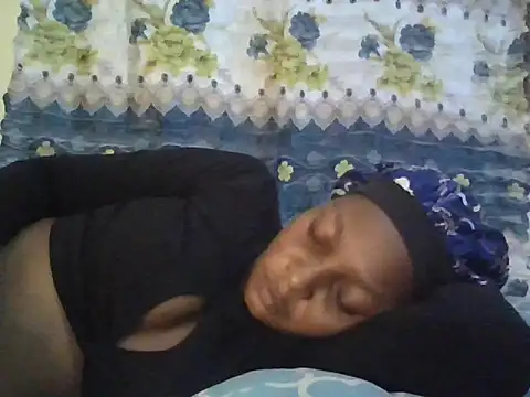 Snapshot of Midnight_Clique_ chatting on November 2025 08:00:01 PM Midnight Clique online show from November 2025 08:00:01 PM