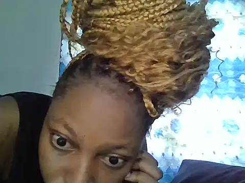 Snapshot of Midnight_Clique_ chatting on November 2025 09:48:02 AM Midnight Clique online show from November 2025 09:48:02 AM