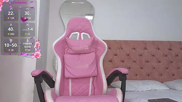 Tiphani walker  online show from April 2026 11:37:01 AM