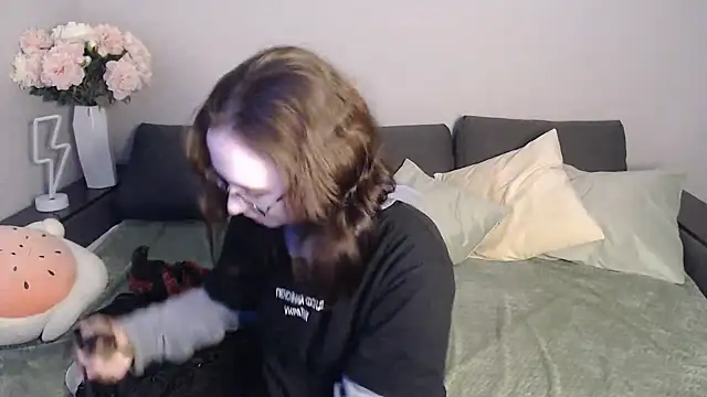 Mini Diva online show from January 2025 09:16:02 AM