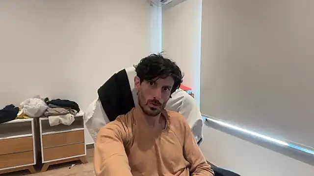 nicolaaaaas online show from October 2025 03:25:01 PM