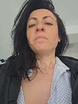 lovewildguy1 online show from April 2026 06:29:01 AM