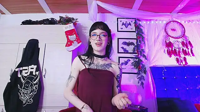 bathory vamps online show from December 2025 03:22:02 AM