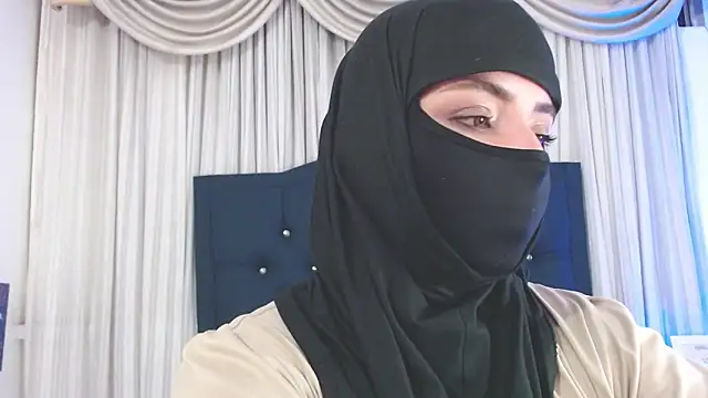 Snapshot of Uzra_hayed chatting on January 2025 02:07:02 AM Uzra hayed online show from January 2025 02:07:02 AM