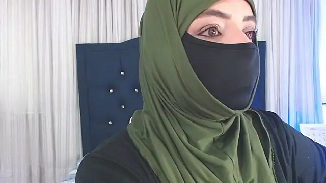 Snapshot of Uzra_hayed chatting on January 2025 07:49:02 PM Uzra hayed online show from January 2025 07:49:02 PM